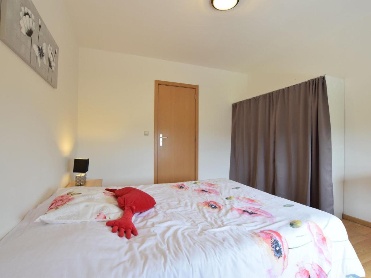 Cozy Apartment In Paliseul With Garden Carlsbourg Exterior foto
