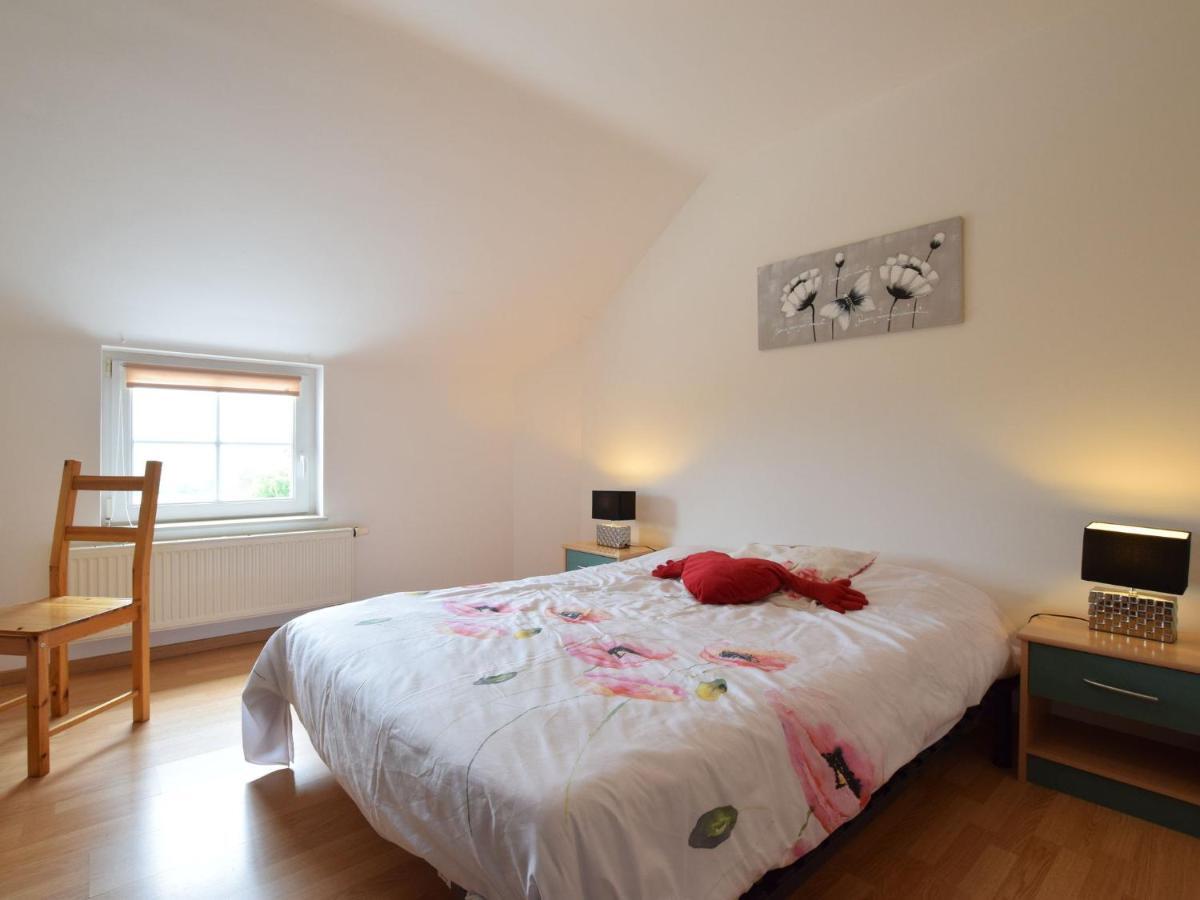 Cozy Apartment In Paliseul With Garden Carlsbourg Exterior foto